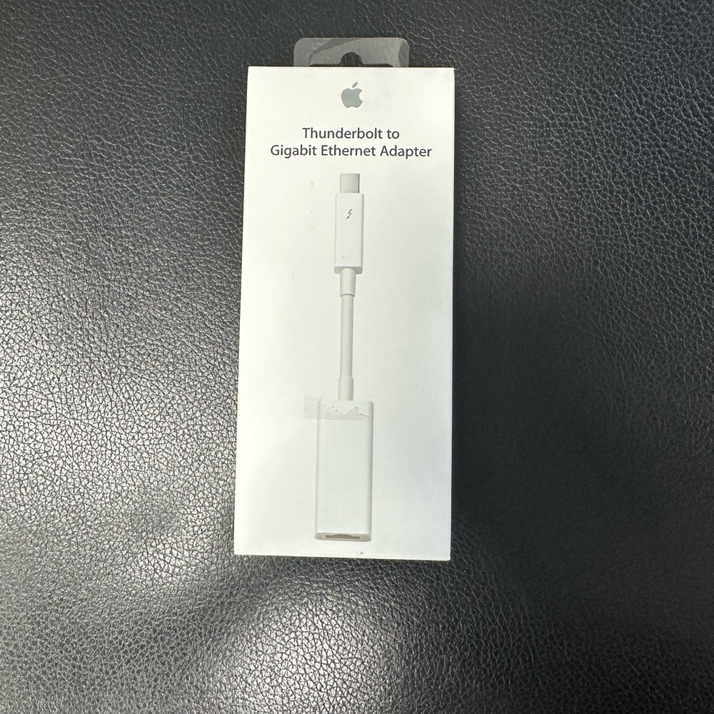 Apple Thunderbolt-to-Gigabit Ethernet Adapter in White